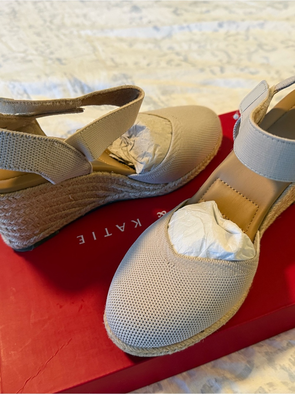 Kelly & Katie Beige/Natural Espadrille Wedge Sandals 9.5